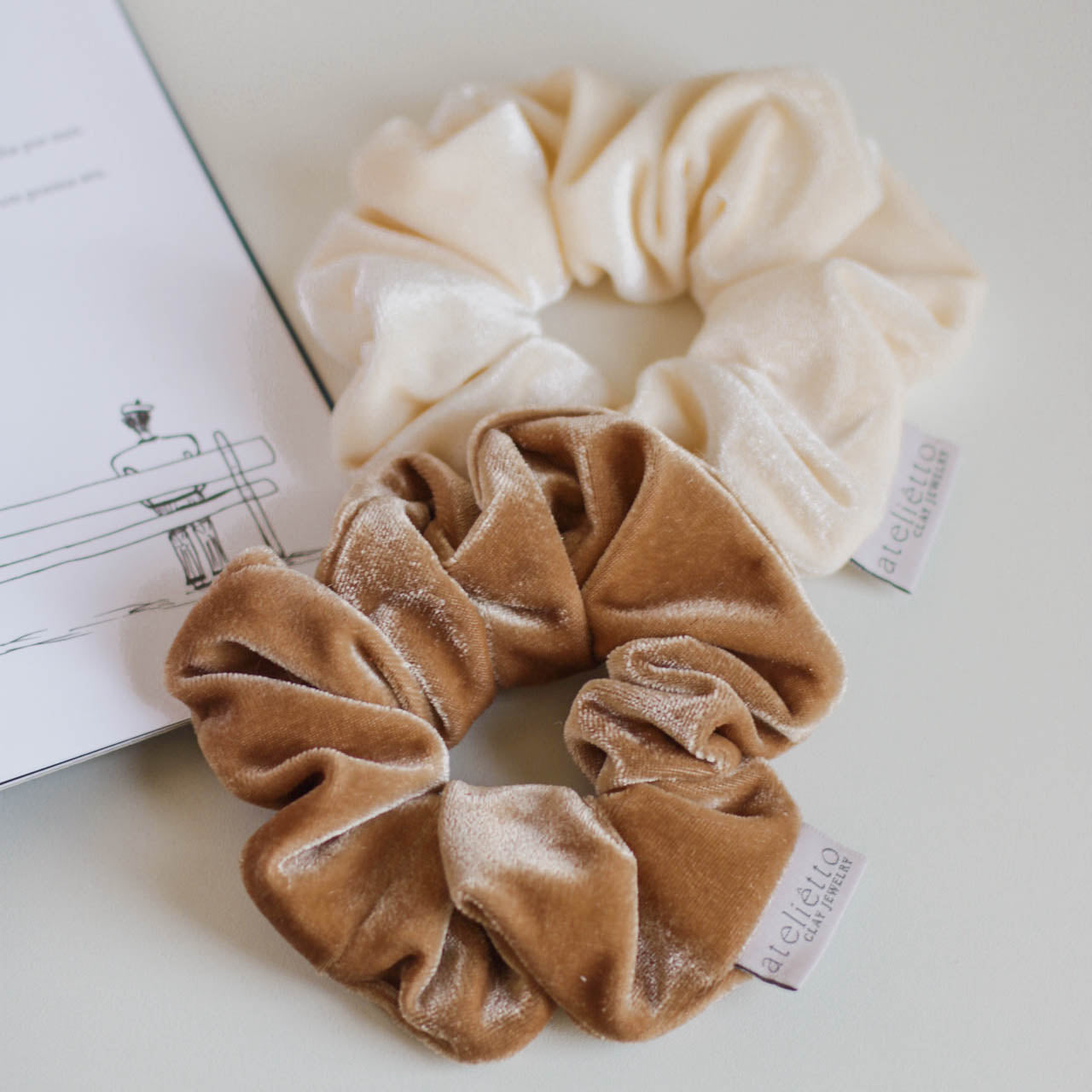 Scrunchie Magnifique caramelo