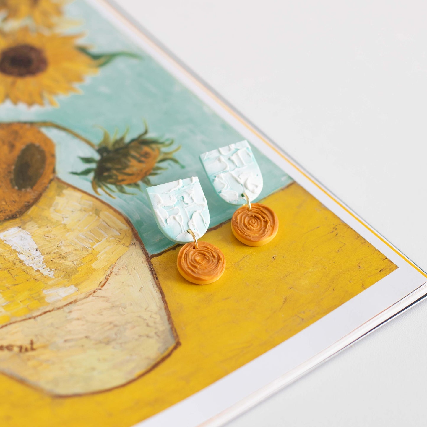 Brinco Girassol Van Gogh medalha