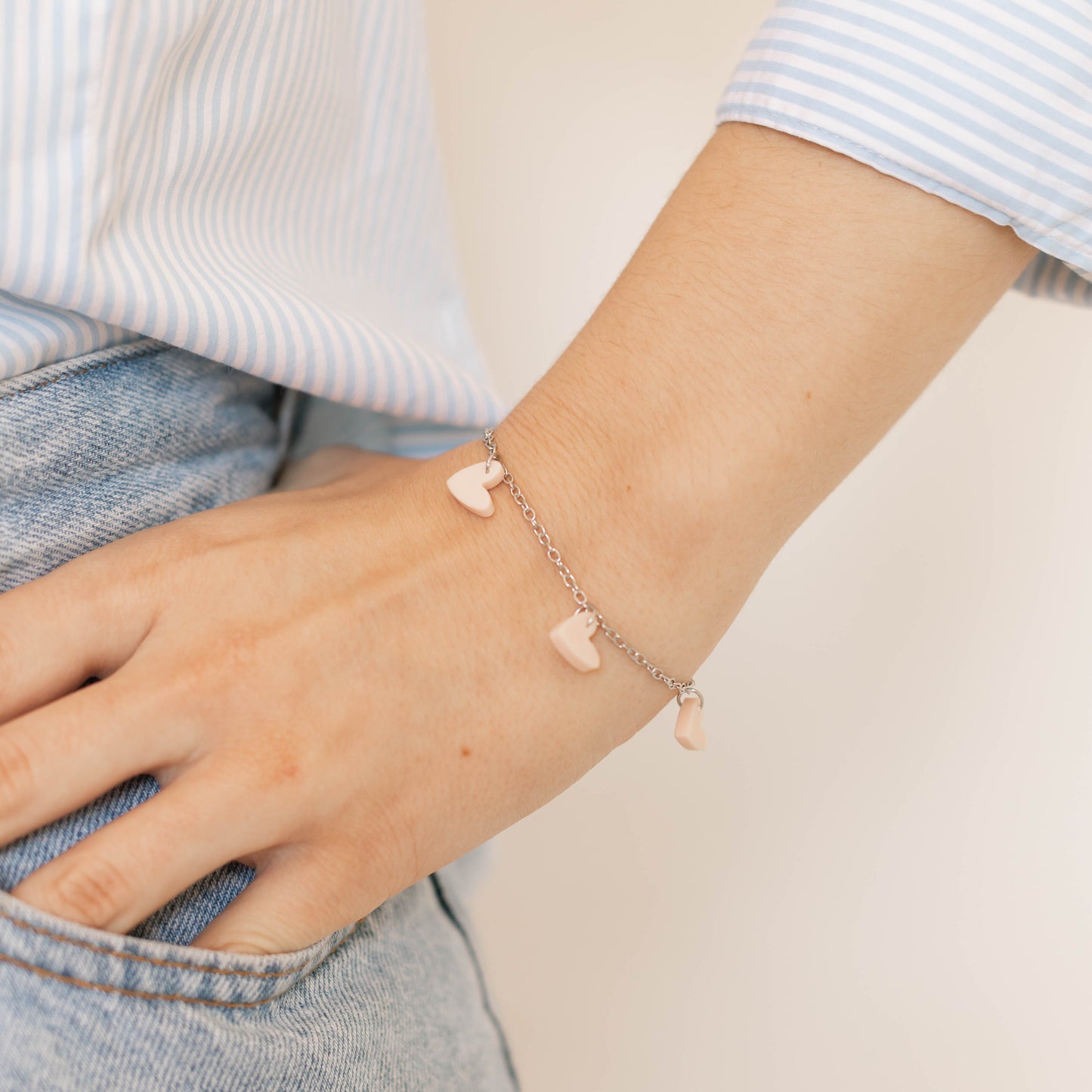 Pulseira corações rosinha aço inoxidável